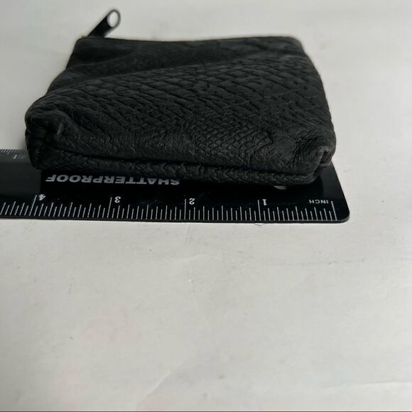 Marvell’s black leather snake embossed change purse - Picture 3 of 8